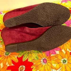 LK Bennett Wedge heeled boots Size 7.5 in purple suede.